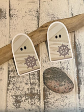 Load image into Gallery viewer, Chummy Mummy Sticker

