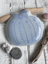 Load image into Gallery viewer, Blue Pumpkin Small Glass Plate
